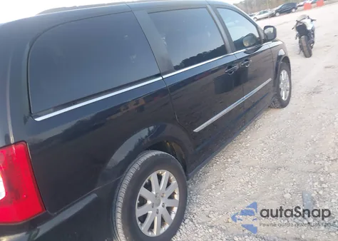 2016 Chrysler Town & Country Touring z USA, uszkodzony, nr VIN 2C4RC1BG3GR246619